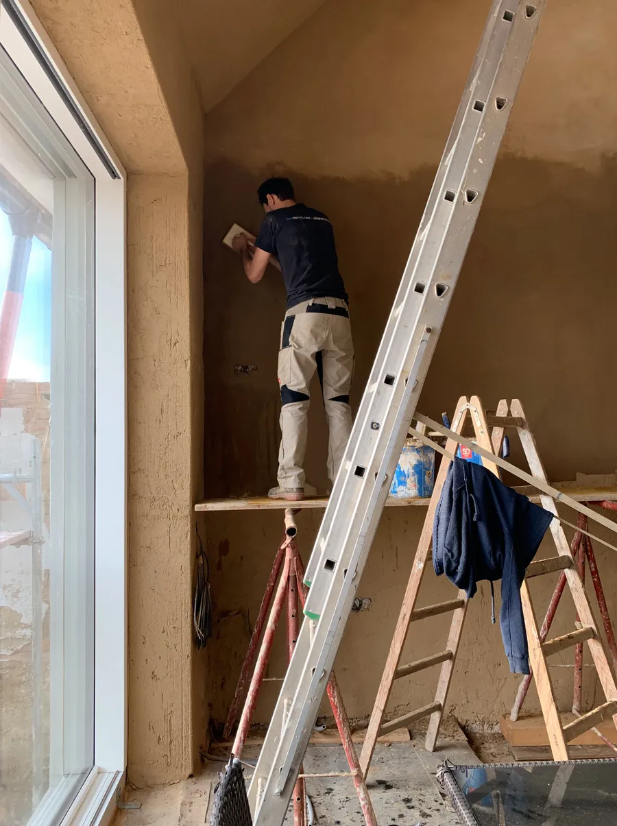 YEBs konnten bei einer besonderen Exkursion ein saniertes Bauernhaus im Burgenland besuchen.